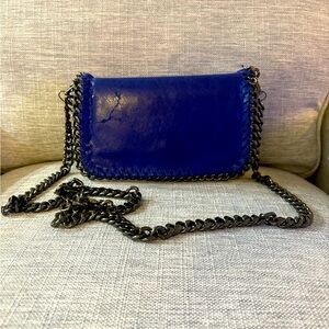 Borse In Pelle Blue Crossbody bag w/ gunmetal Chain